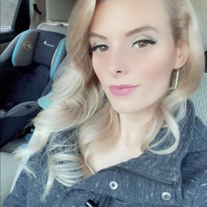 Meet your Posher, Deveny